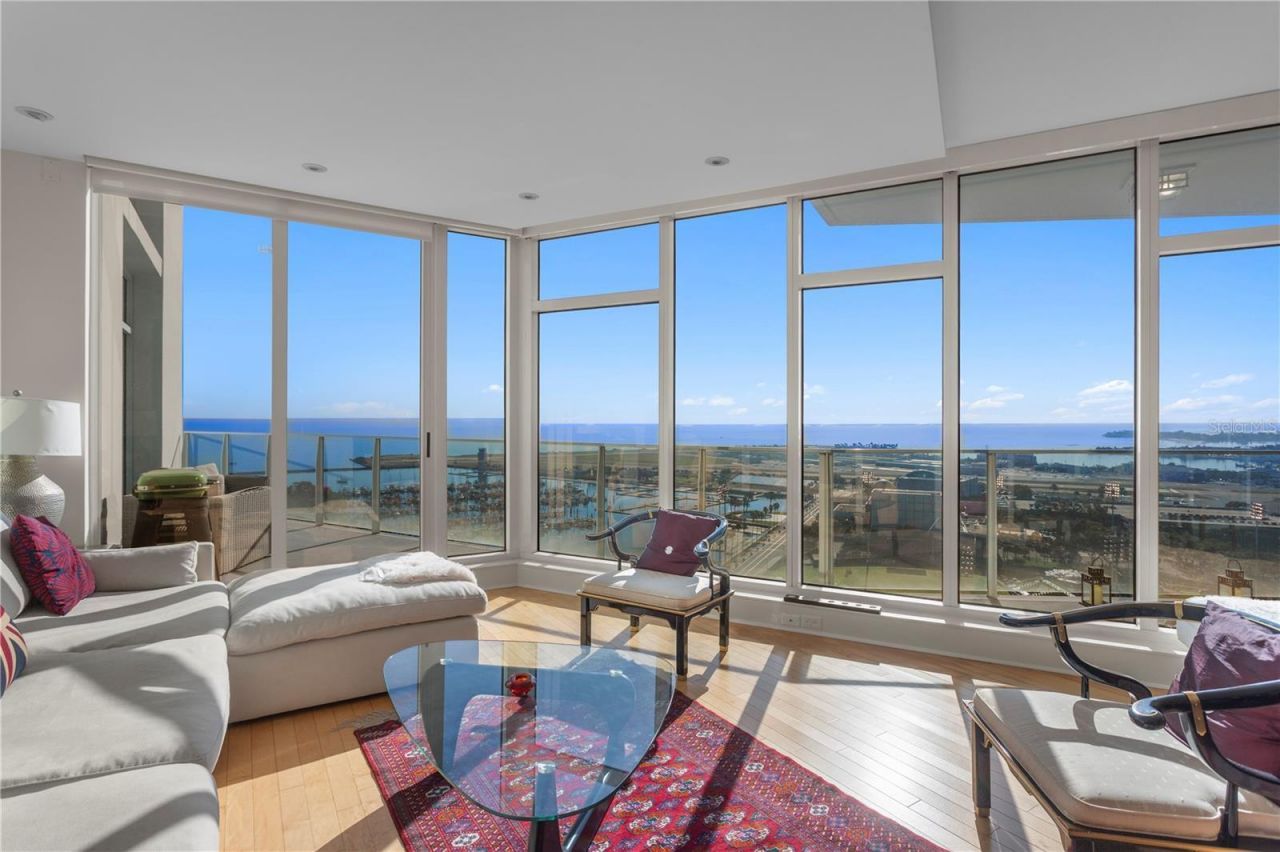 175 1st Street S, Unit 2107, Saint Petersburg, FL 33701 Photo