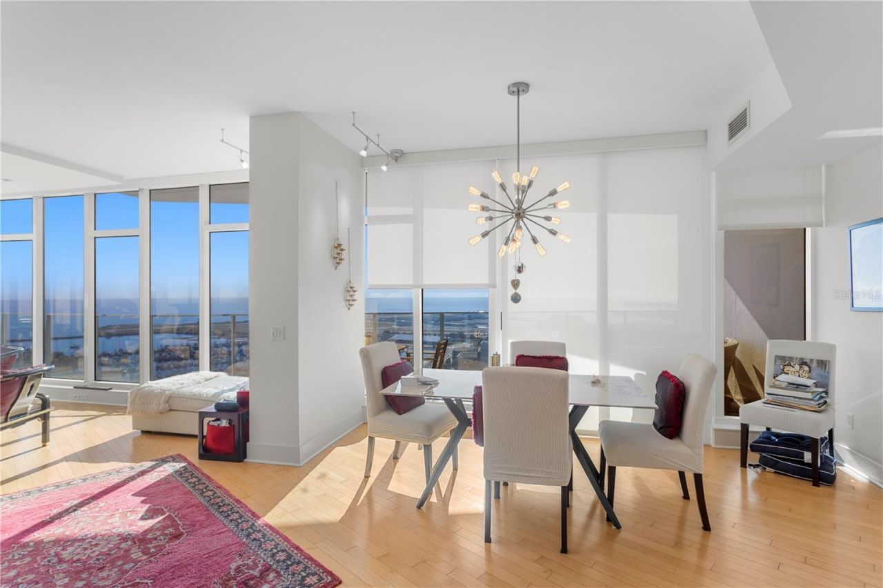 175 1st Street S, Unit 2107, Saint Petersburg, FL 33701 Photo