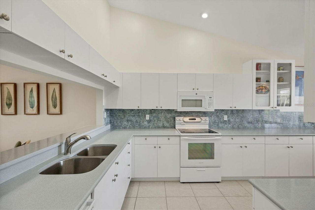 8735 Olde Hickory Avenue, Unit 8303, Sarasota, FL 34238 Photo