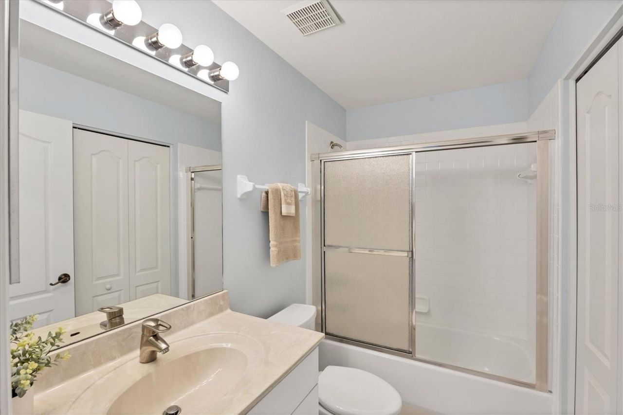 8735 Olde Hickory Avenue, Unit 8303, Sarasota, FL 34238 Photo