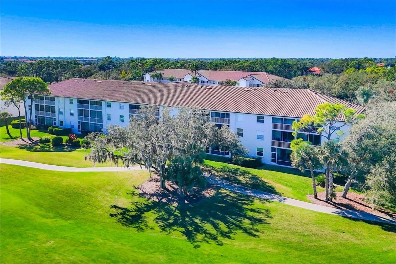 8735 Olde Hickory Avenue, Unit 8303, Sarasota, FL 34238 Photo