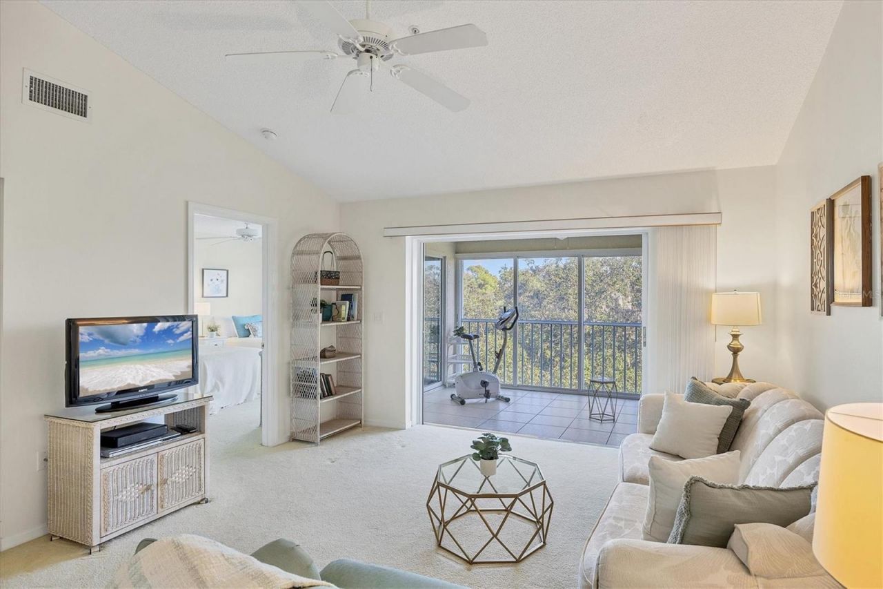 8735 Olde Hickory Avenue, Unit 8303, Sarasota, FL 34238 Photo