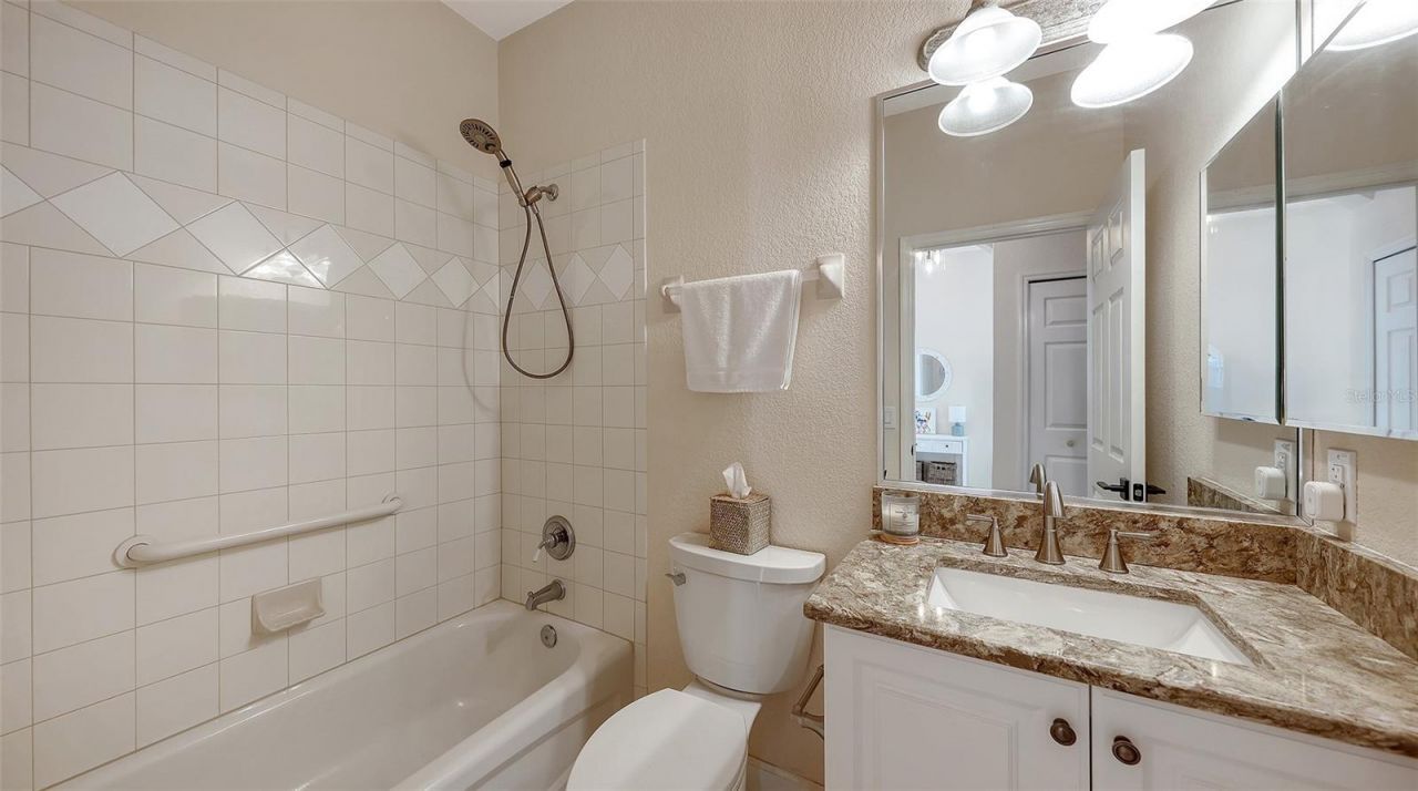 6922 Mystic Lane, Sarasota, FL 34243 Photo