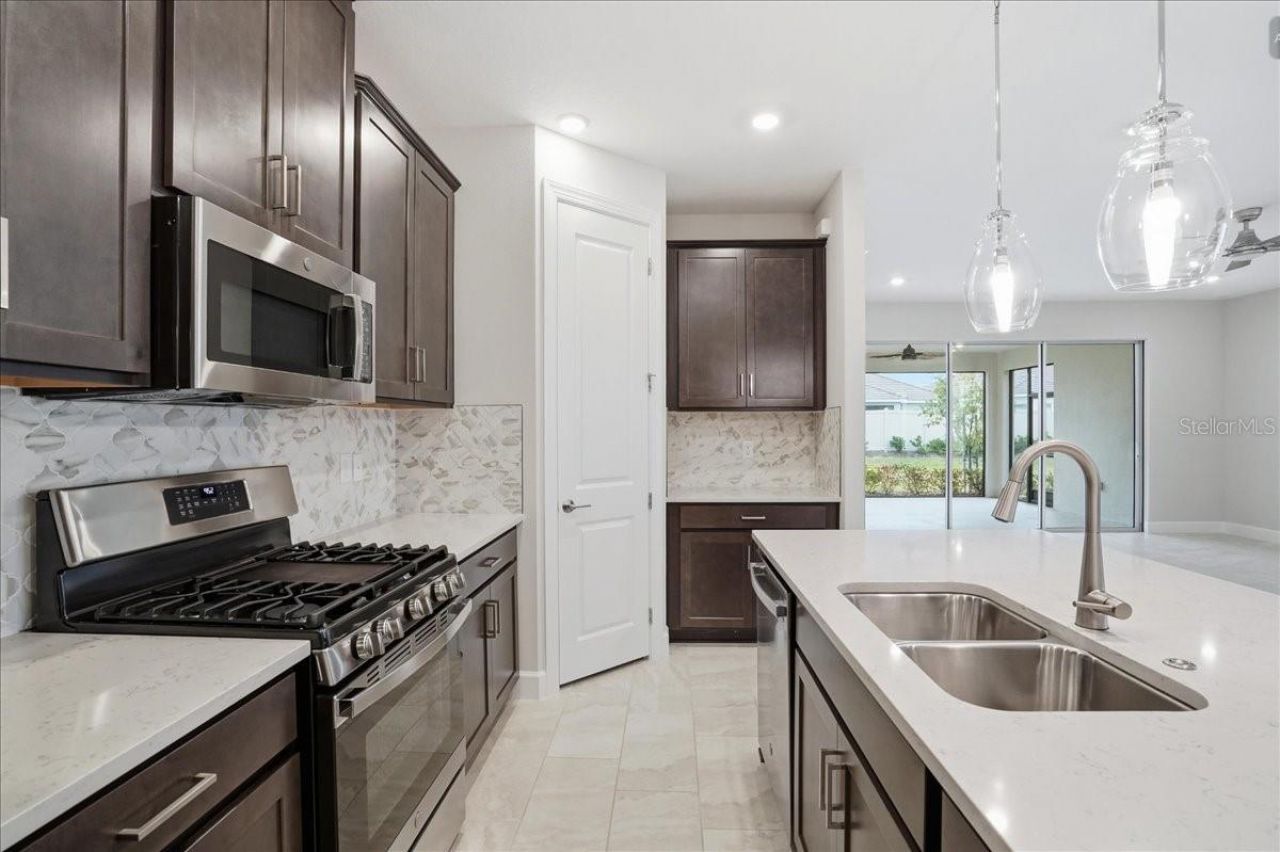 5237 Savino Circle, Palmetto, FL 34221 Photo