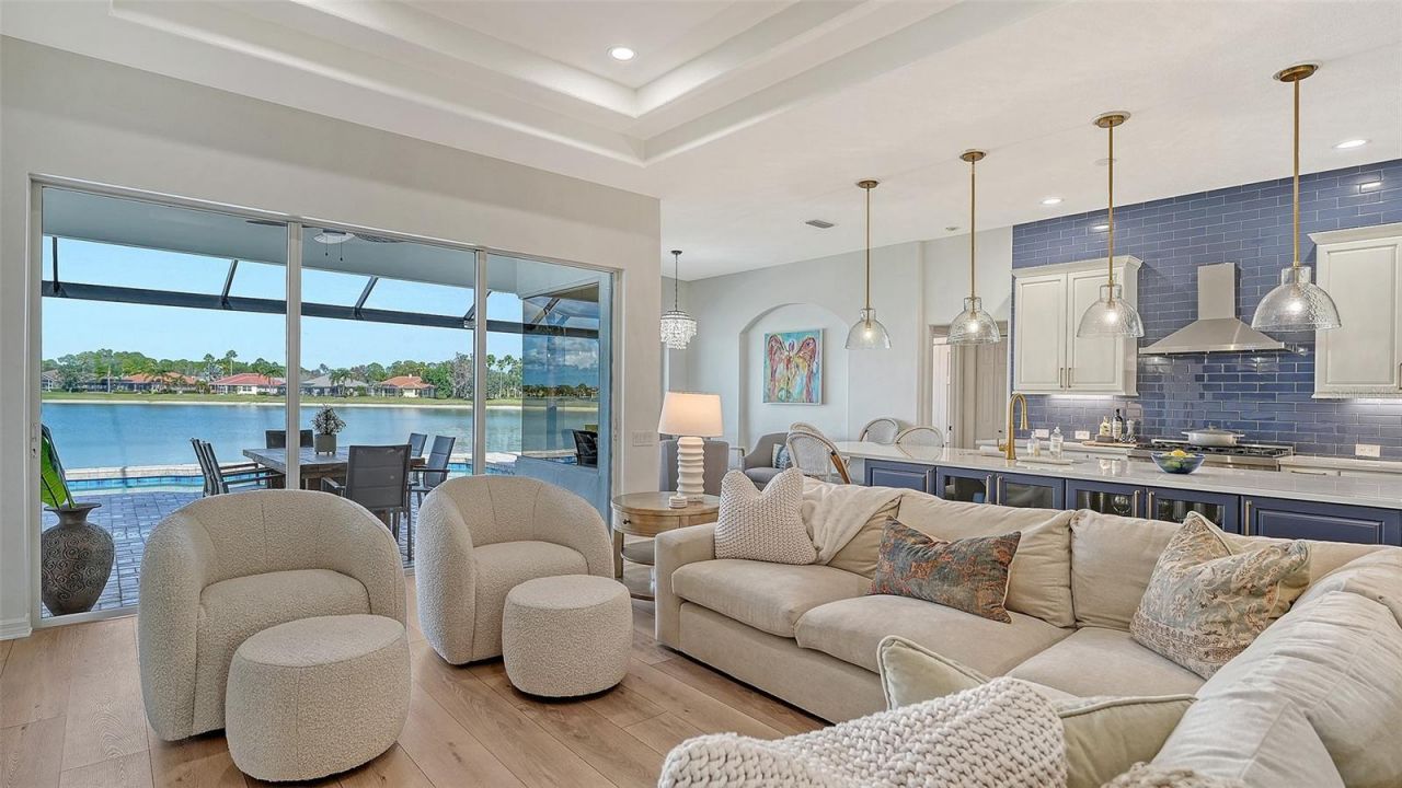 6619 Waters Edge Way, Lakewood Ranch, FL 34202 Photo