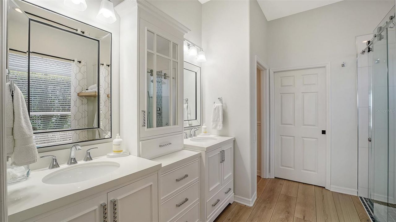 6619 Waters Edge Way, Lakewood Ranch, FL 34202 Photo