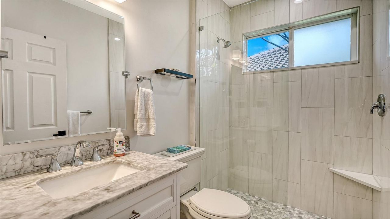 6619 Waters Edge Way, Lakewood Ranch, FL 34202 Photo