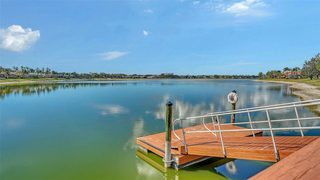 6619 Waters Edge Way, Lakewood Ranch, FL 34202 Photo