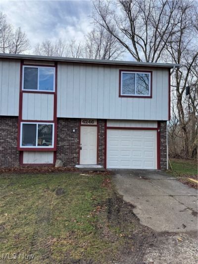 4250 S Main Street, Akron, OH 44319 Main Photo