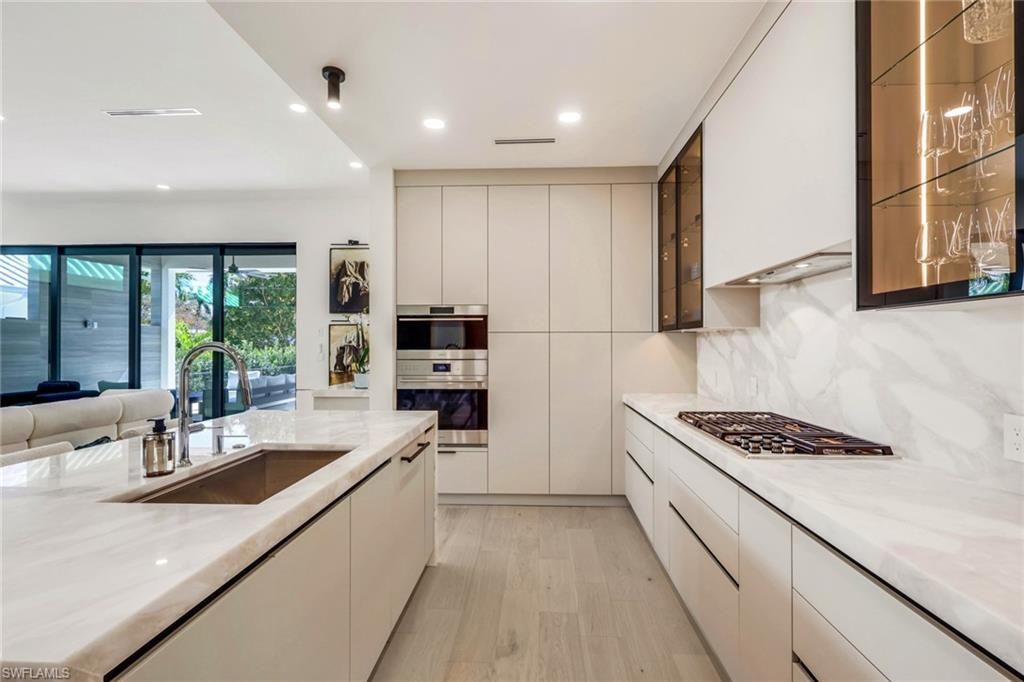 1150 8th Ter N, Naples, FL 34102 Photo