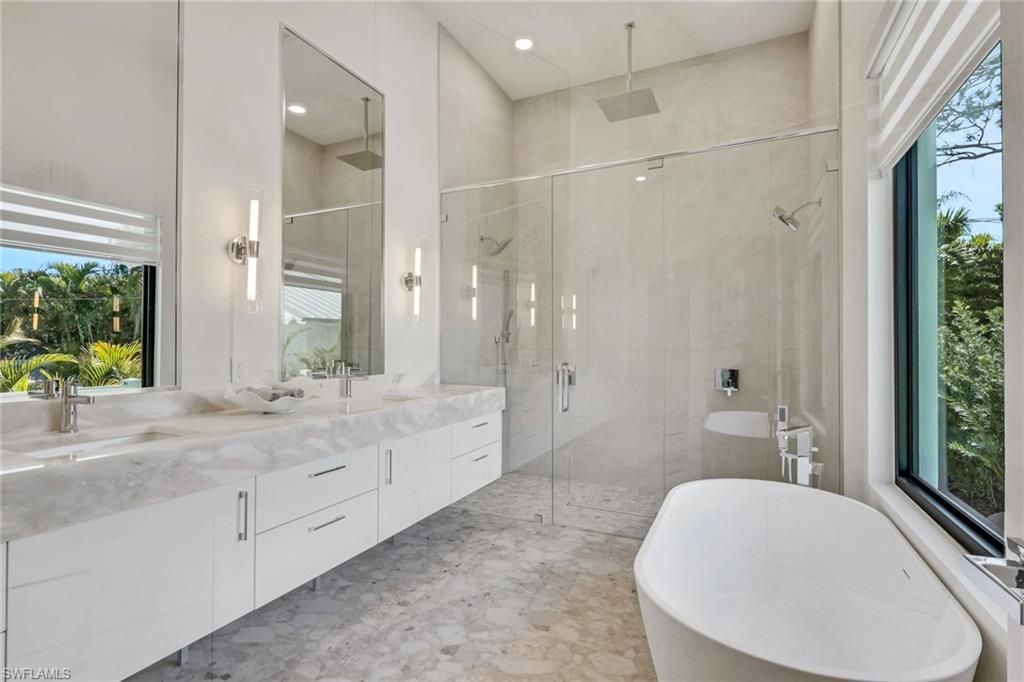 1150 8th Ter N, Naples, FL 34102 Photo