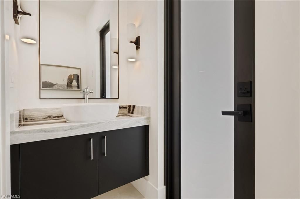 1150 8th Ter N, Naples, FL 34102 Photo