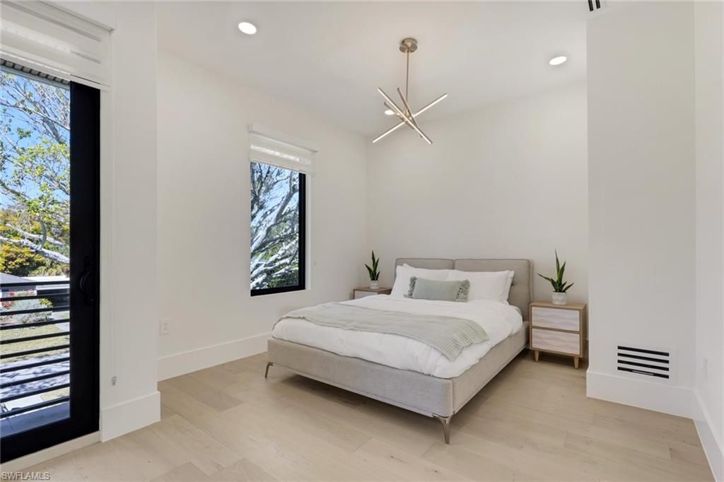 1150 8th Ter N, Naples, FL 34102 Photo