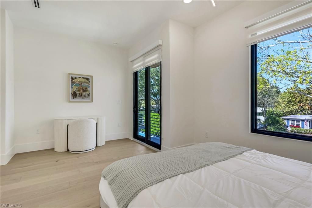 1150 8th Ter N, Naples, FL 34102 Photo