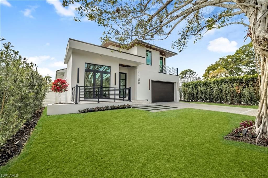 1150 8th Ter N, Naples, FL 34102 Photo