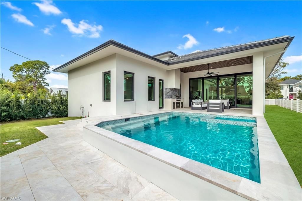 1150 8th Ter N, Naples, FL 34102 Photo