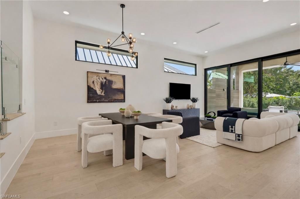 1150 8th Ter N, Naples, FL 34102 Photo