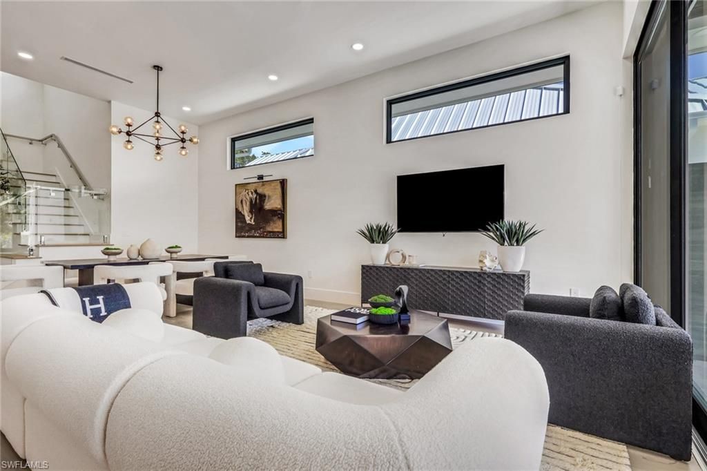 1150 8th Ter N, Naples, FL 34102 Photo