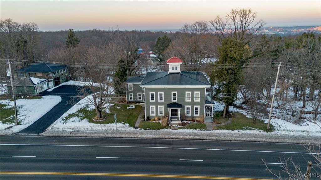 4937 W Seneca, Syracuse, NY 13215 Main Photo