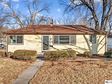 3818 Pinkney Street, Omaha, NE 68111
