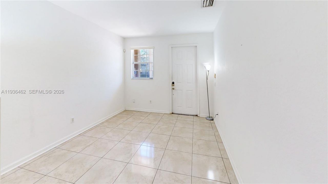 686 NE 21st Ave, Homestead, FL 33033 Photo