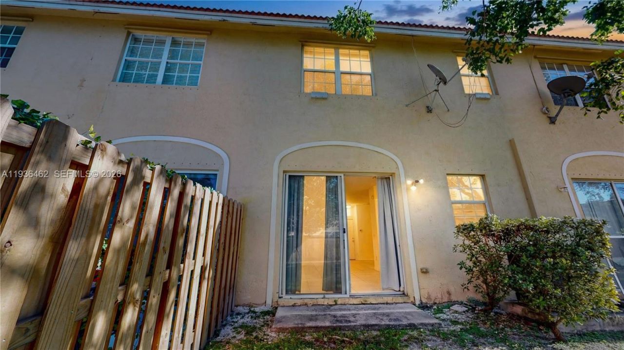 686 NE 21st Ave, Homestead, FL 33033 Photo