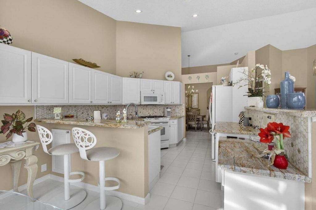 8184 Sandpiper Way, West Palm Beach, FL 33412 Photo