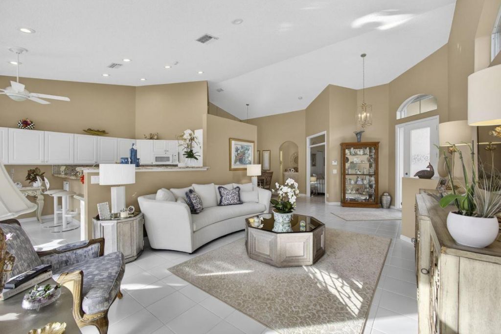 8184 Sandpiper Way, West Palm Beach, FL 33412 Photo