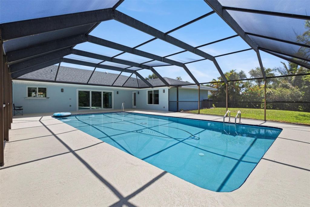 1709 Rio Vista Dr, Hutchinson Island, FL 34949 Photo