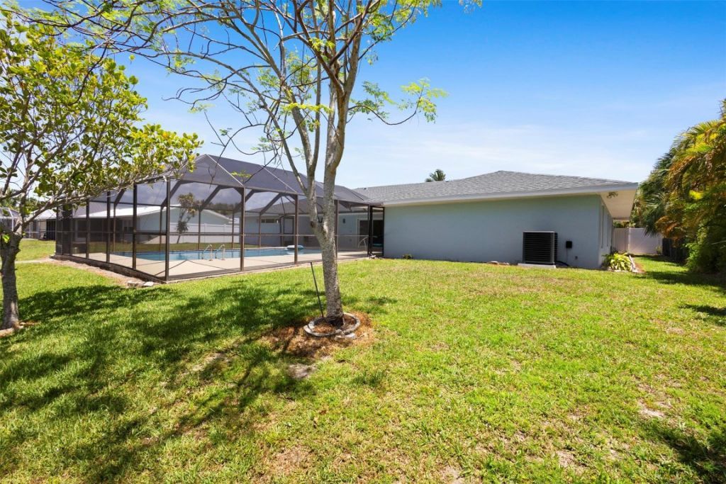 1709 Rio Vista Dr, Hutchinson Island, FL 34949 Photo