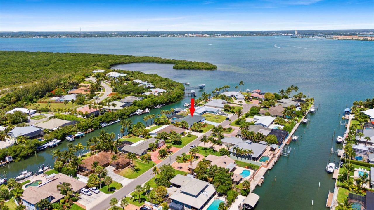 1709 Rio Vista Dr, Hutchinson Island, FL 34949 Photo