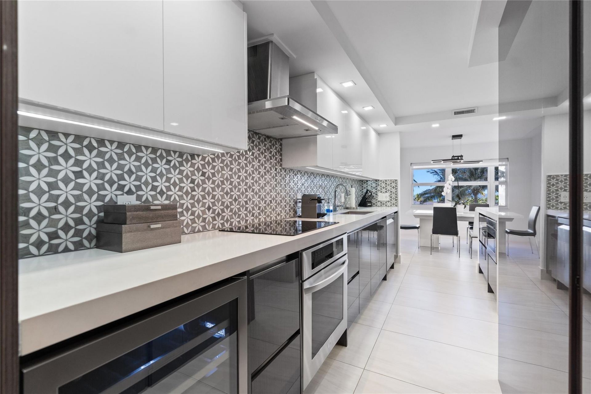 4900 N Ocean Boulevard, Unit 412, Lauderdale by the Sea, FL 33308 Photo