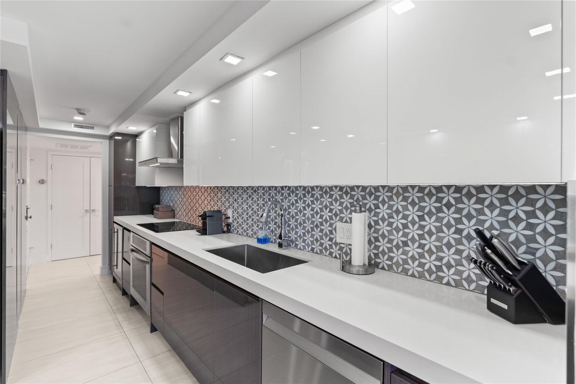 4900 N Ocean Boulevard, Unit 412, Lauderdale by the Sea, FL 33308 Photo