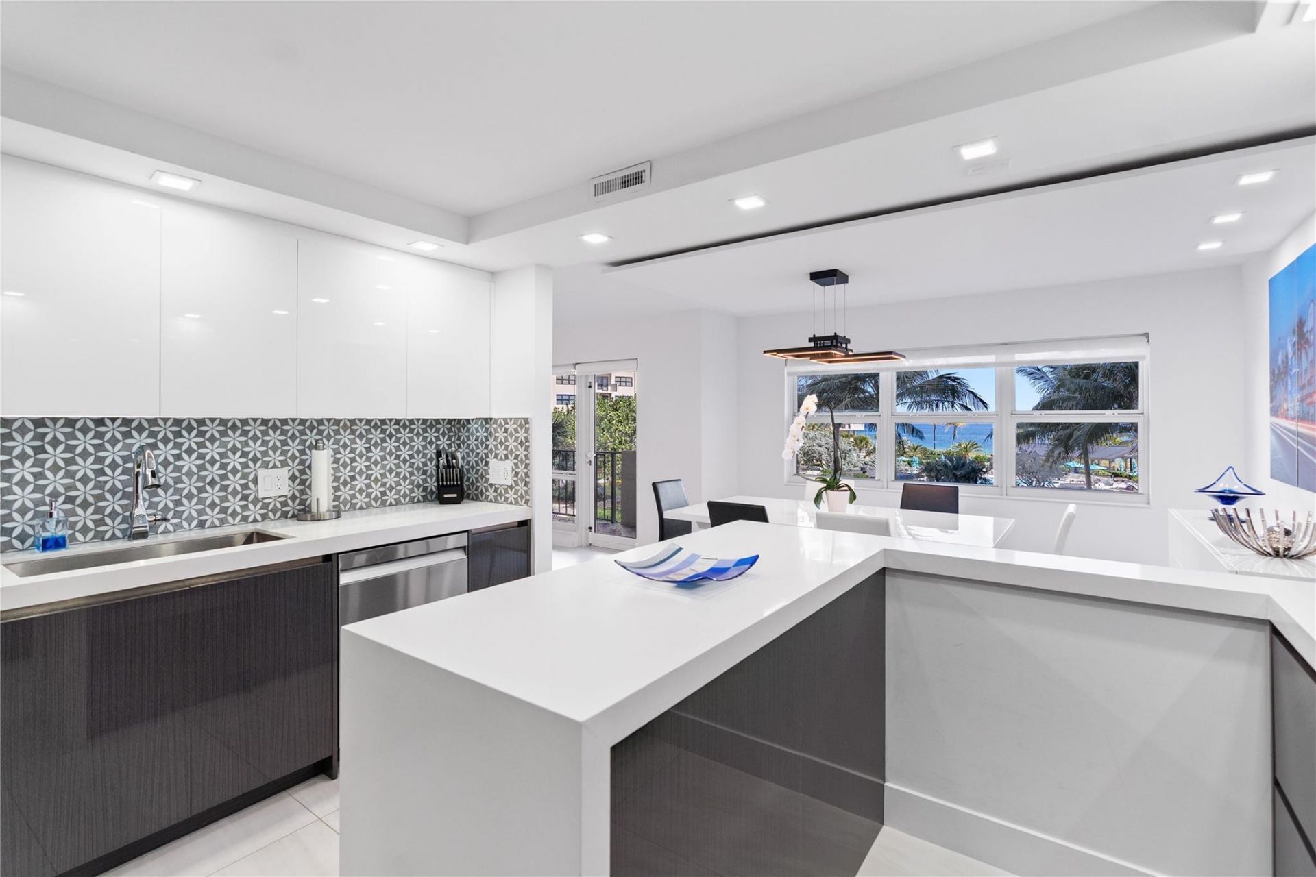 4900 N Ocean Boulevard, Unit 412, Lauderdale by the Sea, FL 33308 Photo