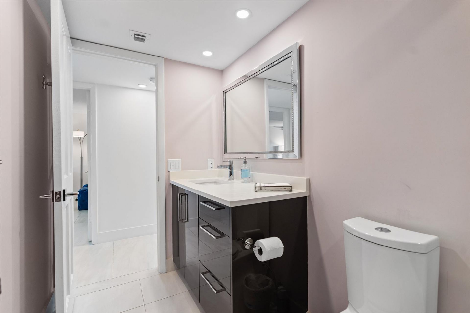 4900 N Ocean Boulevard, Unit 412, Lauderdale by the Sea, FL 33308 Photo