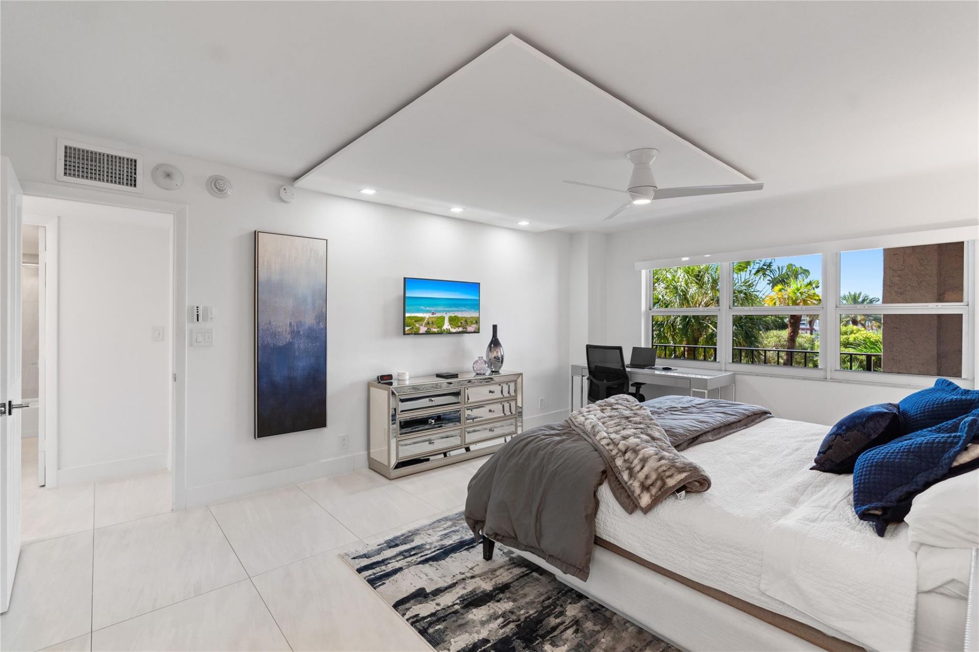 4900 N Ocean Boulevard, Unit 412, Lauderdale by the Sea, FL 33308 Photo