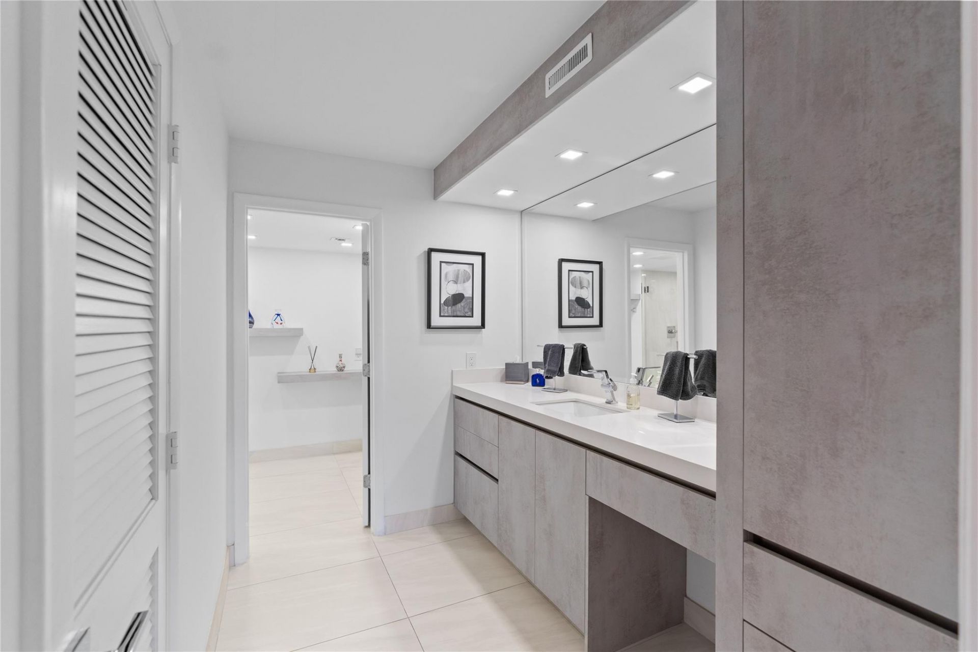 4900 N Ocean Boulevard, Unit 412, Lauderdale by the Sea, FL 33308 Photo