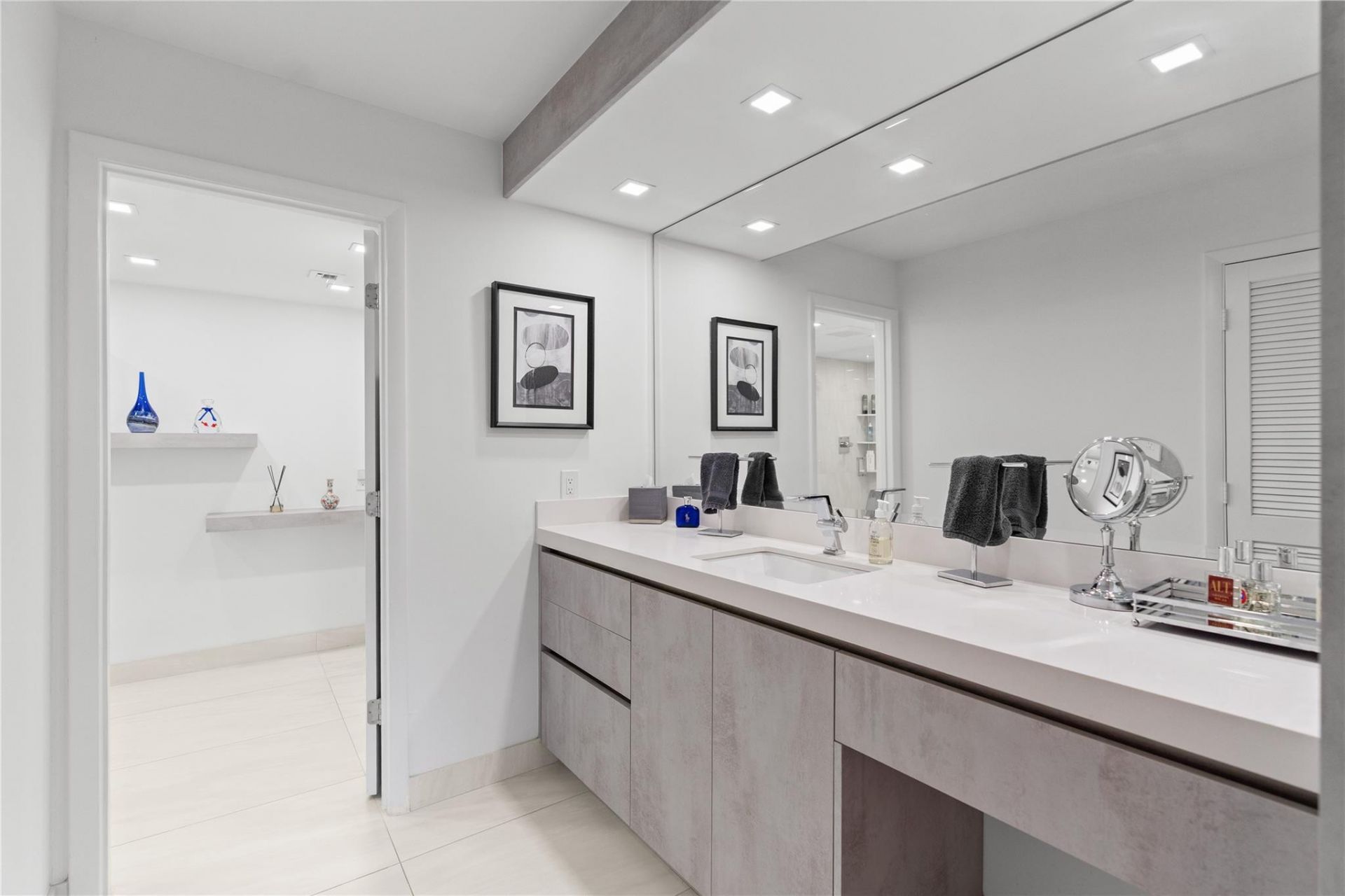 4900 N Ocean Boulevard, Unit 412, Lauderdale by the Sea, FL 33308 Photo