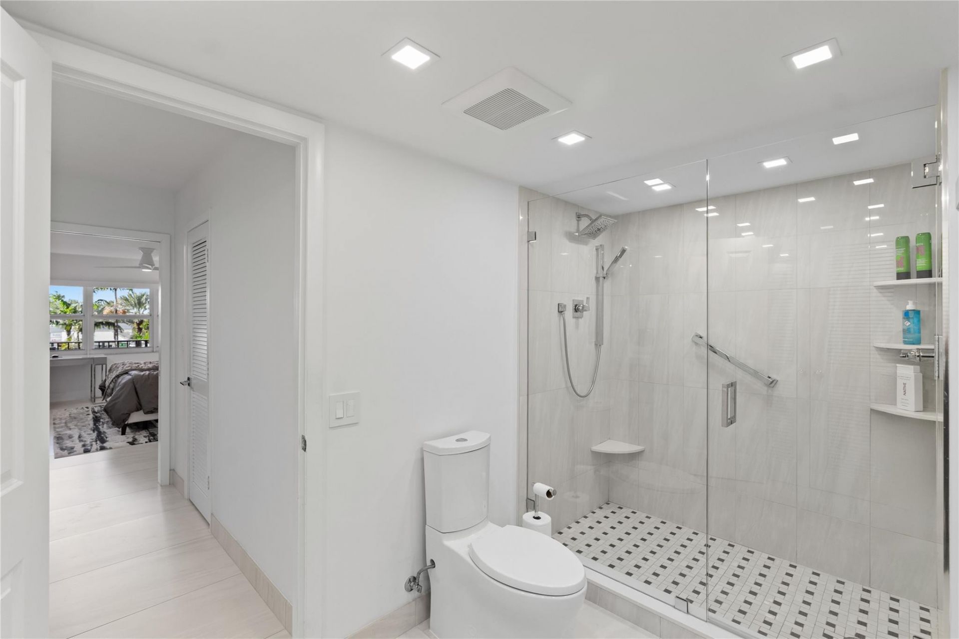 4900 N Ocean Boulevard, Unit 412, Lauderdale by the Sea, FL 33308 Photo