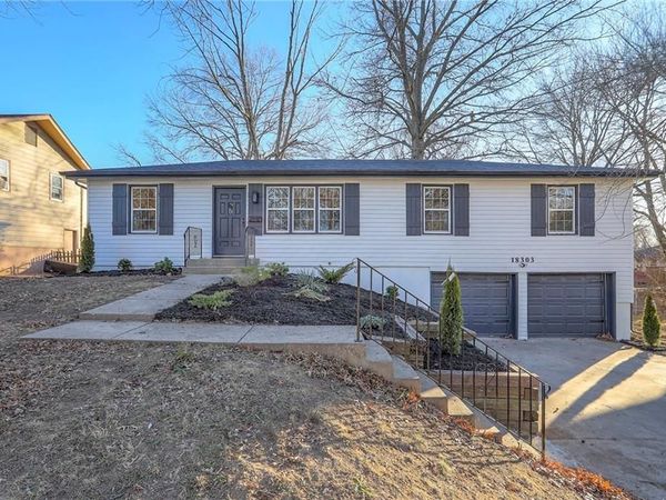 18303 E 7th Street, Independence, MO 64056