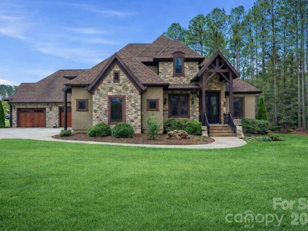 108 Washam Road, Mooresville, NC 28117