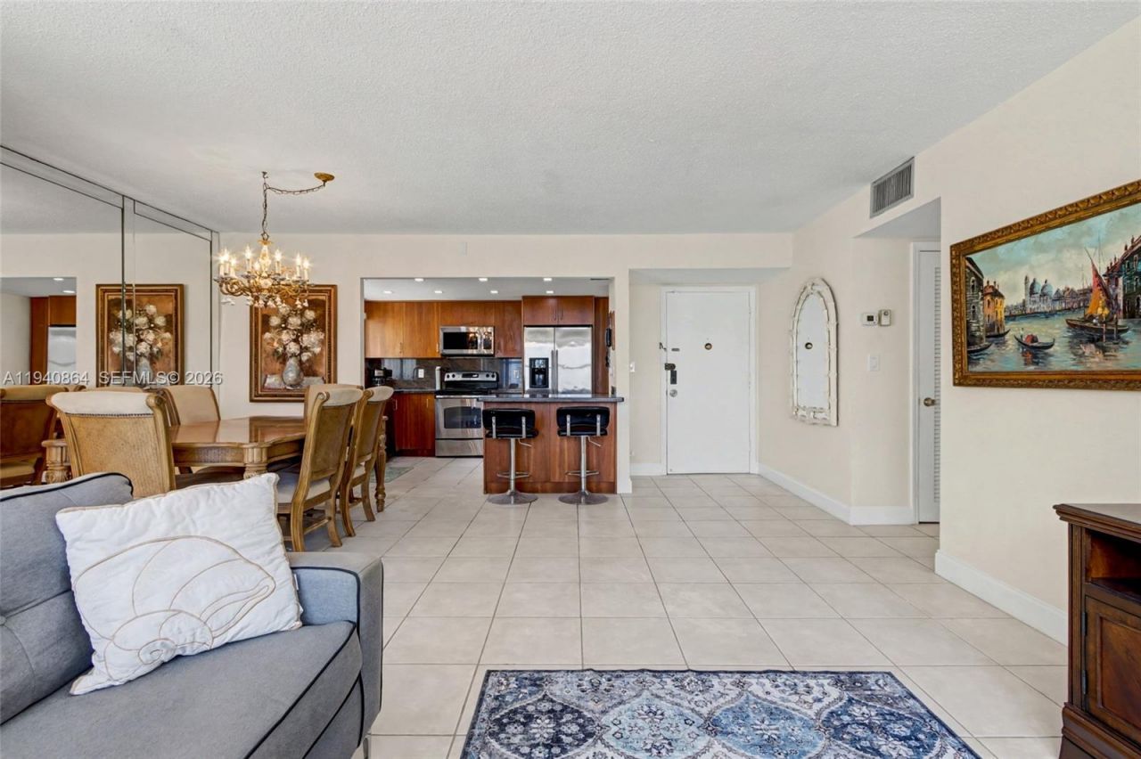 1825 S Ocean Dr, Unit 609, Hallandale Beach, FL 33009 Photo