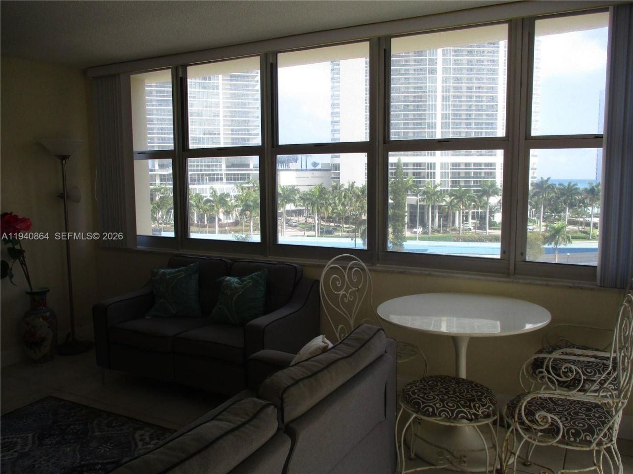 1825 S Ocean Dr, Unit 609, Hallandale Beach, FL 33009 Photo