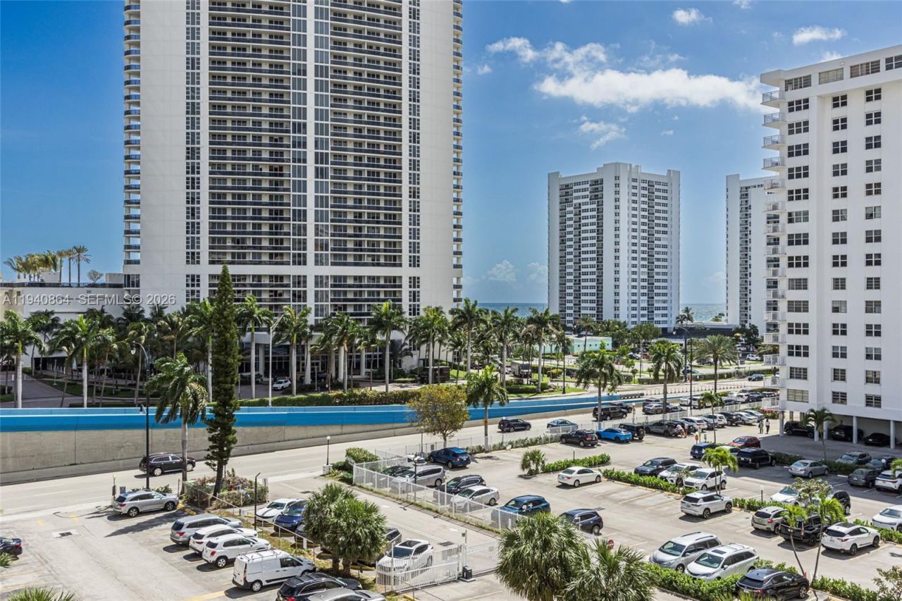 1825 S Ocean Dr, Unit 609, Hallandale Beach, FL 33009 Photo