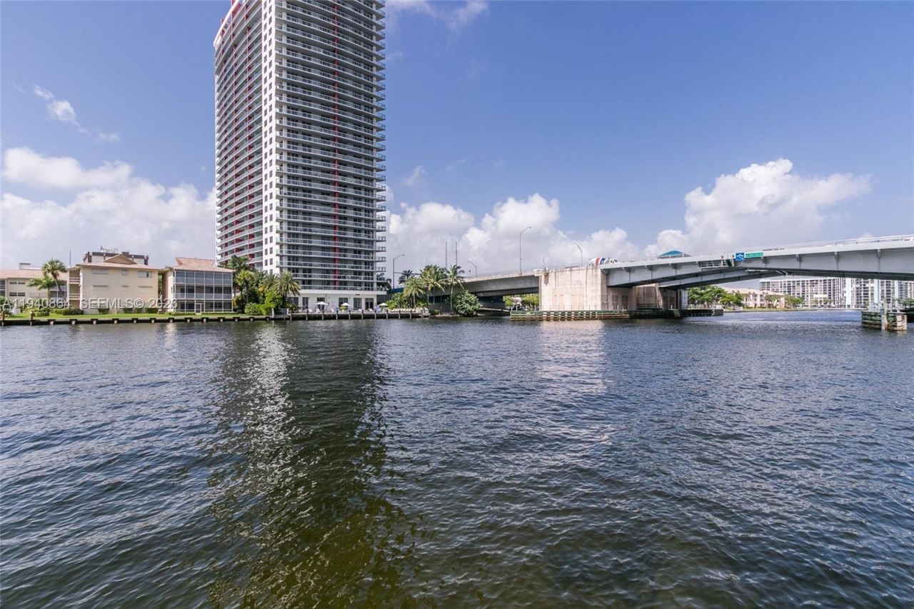 1825 S Ocean Dr, Unit 609, Hallandale Beach, FL 33009 Photo