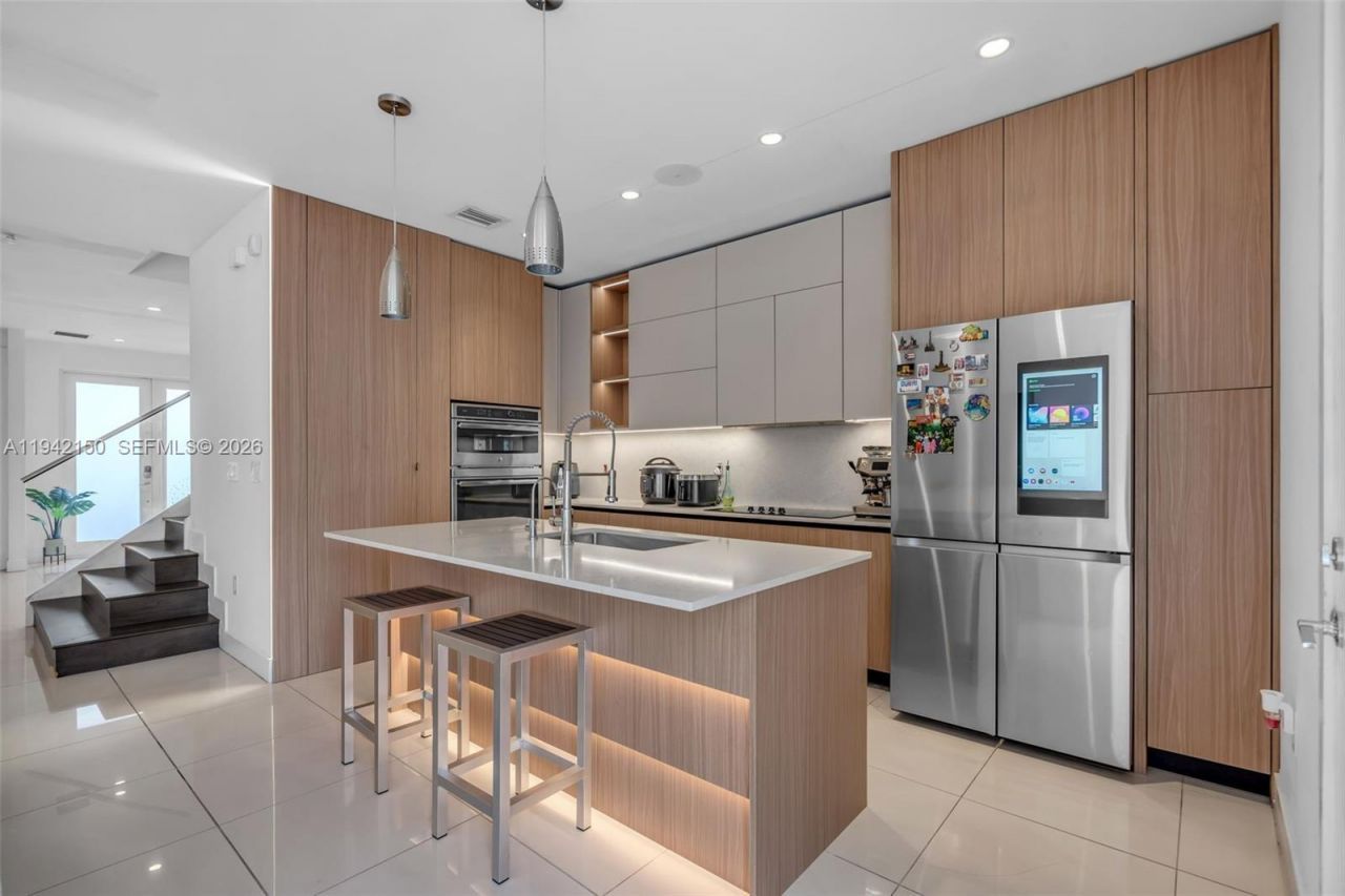 6348 NW 104th Ct , Doral, FL 33178 Photo