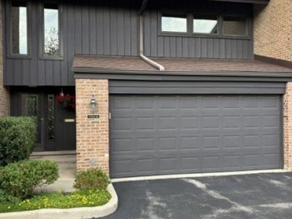 1720 Wildberry Drive, Unit B, Glenview, IL 60025