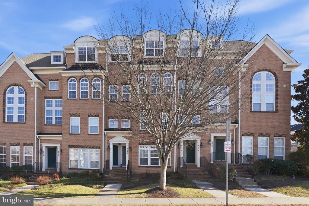 9534 Walker Way, Manassas Park, VA 20111 Main Photo