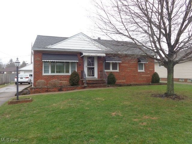 11092 Naomi Drive, Parma, OH 44130 Main Photo