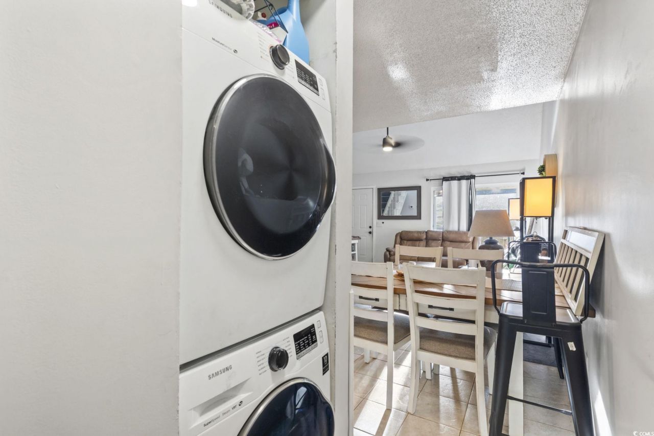 421 Cambridge Circle Photo 11